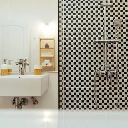 Cozy Next To House Of Parliament Apartamento Bucarest