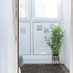 Cozy Next To House Of Parliament Apartman *